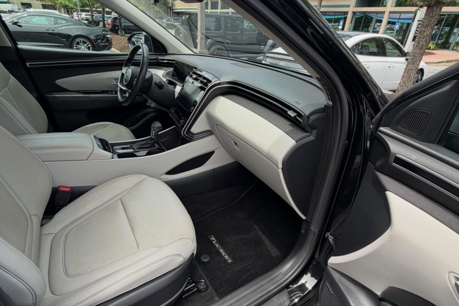 Cupholders, air vents, and dashboard controls precision-cleaned in Gilbert, Arizona
