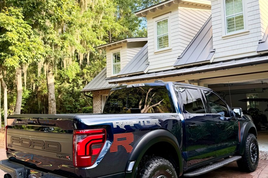 Thorough exterior hand wash and tire cleaning in Herndon, Virginia