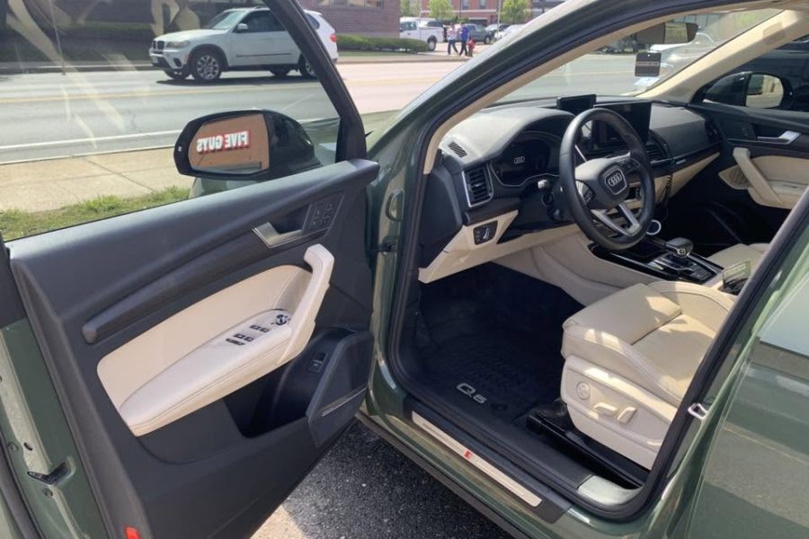 Clean vehicle interior after detailing in Bent Tree, Alabama