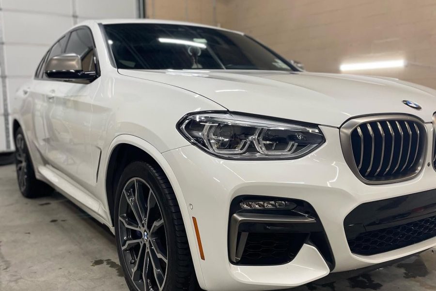 Professional exterior car detailing in Holiday, Florida